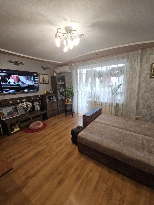 Ціна знижена.Продам 3 кімнатну квартиру в Дергачах по вулиці Садова