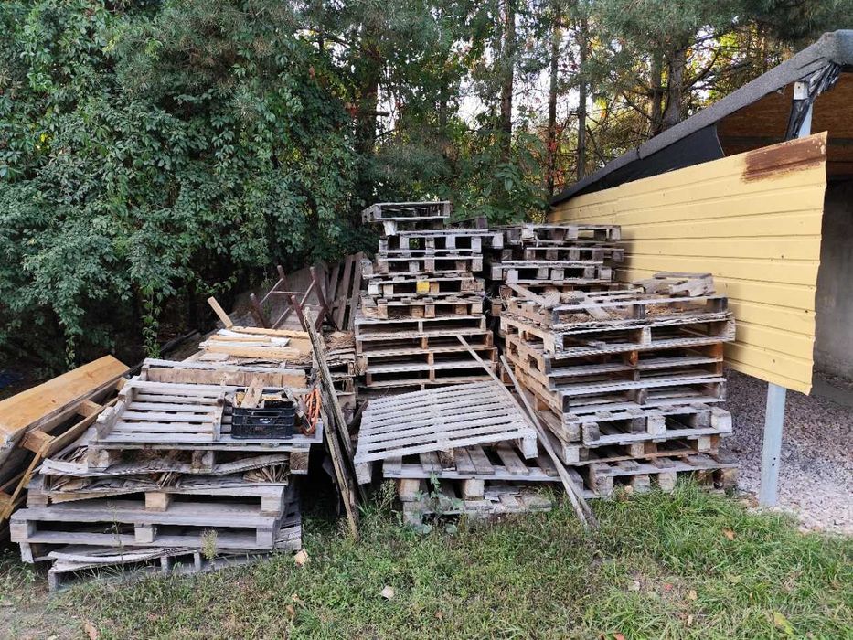 Sprzedam drewno z palet – idealne do palenia w piecu