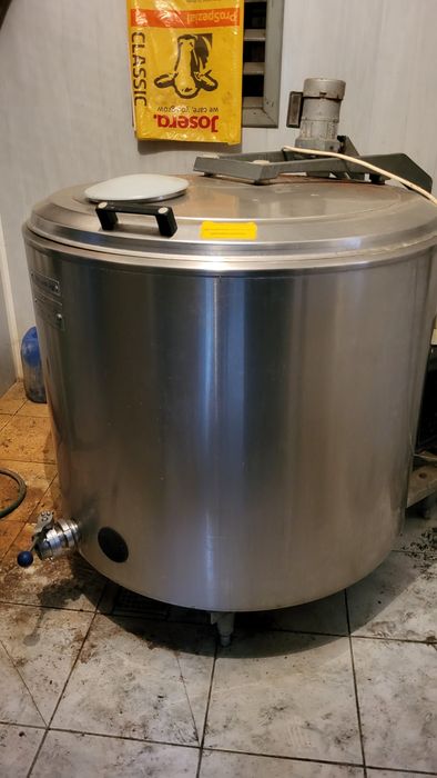 Sprzedam Chłodnia do mleka 430l