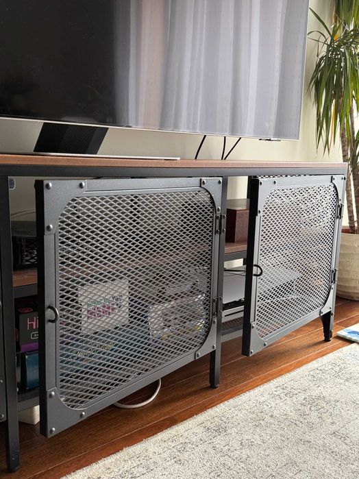 Móvel para TV ou apoio FJÄLLBO, em madeira+metal de qualidade