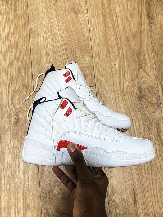 Jordan 12 muito novo