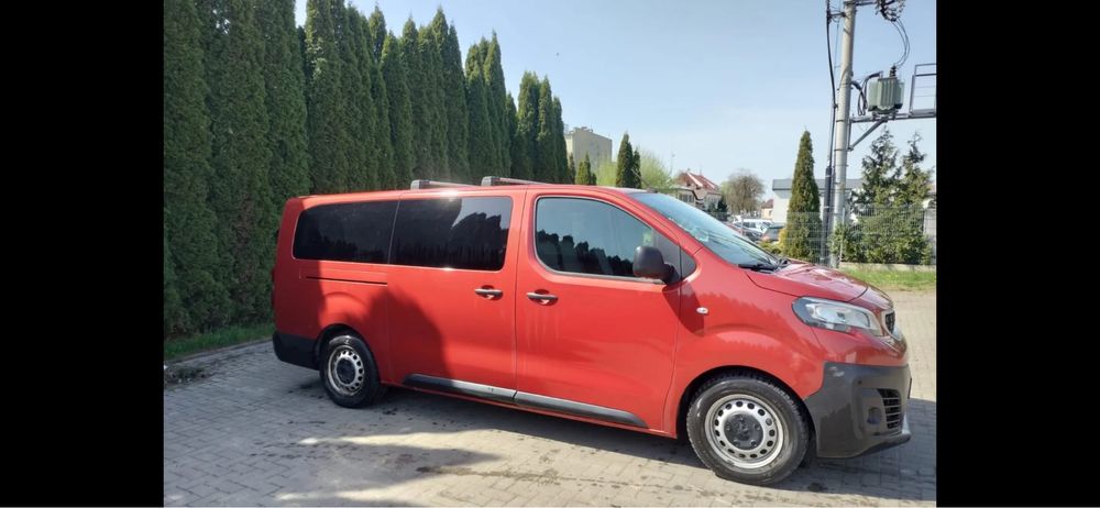 Bus transport lotnisko przewóz osób transfer wesela kierowca