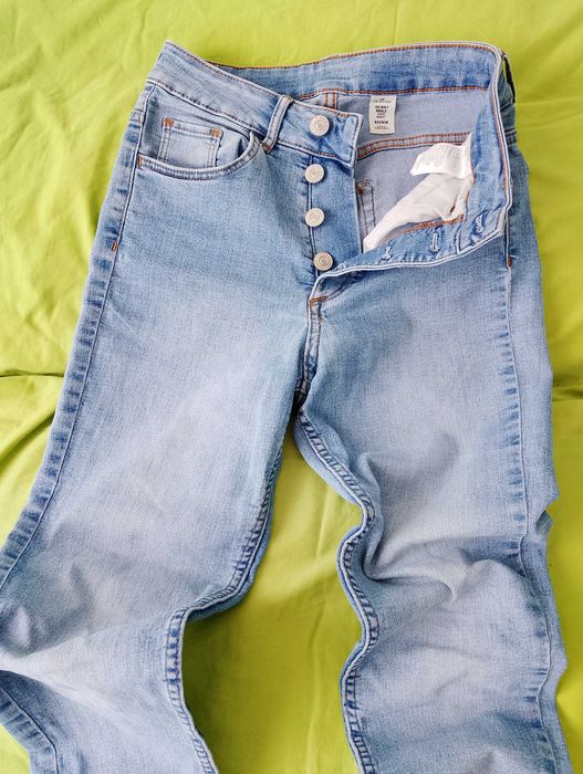 SKINNY ANKLE. Spodnie jeansowe damskie.