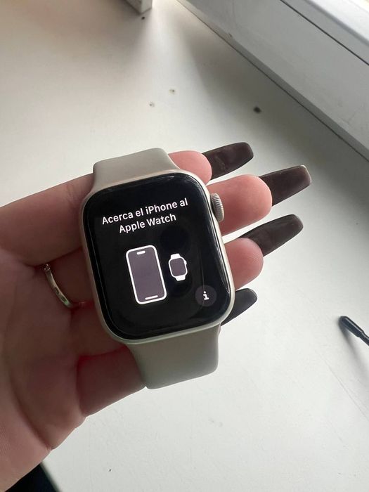 Продам Apple Watch Series 7