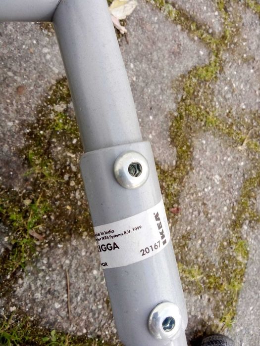 Suportes seminovos IKEA e cabides para loja ou casa