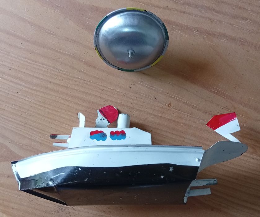 Conjunto de brinquedos em chapa metálica