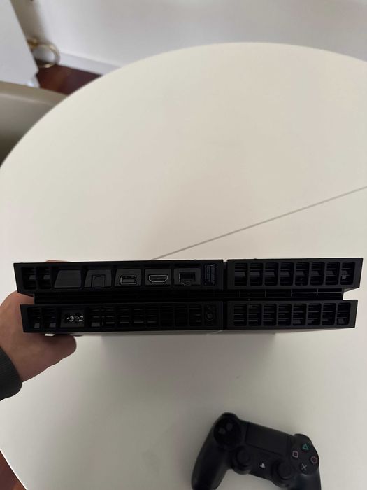 PS4 - Dualshock 4 - 3 Jogos incluídos