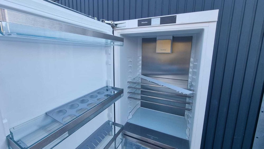 Lodówko - zamrażarka do zab. Miele KF 7772 B, FlexiLight 2.0. JAK NOWA