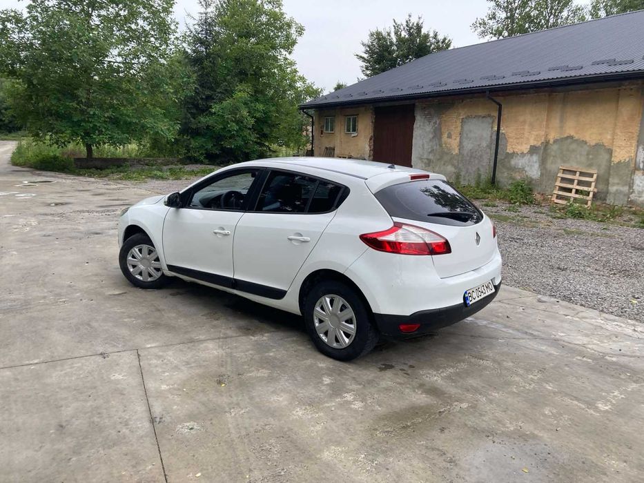 Гарне економне авто