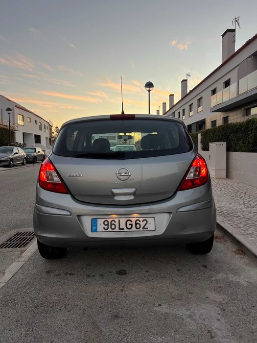 Opel Corsa 1.2 2011 - muito bem estimado