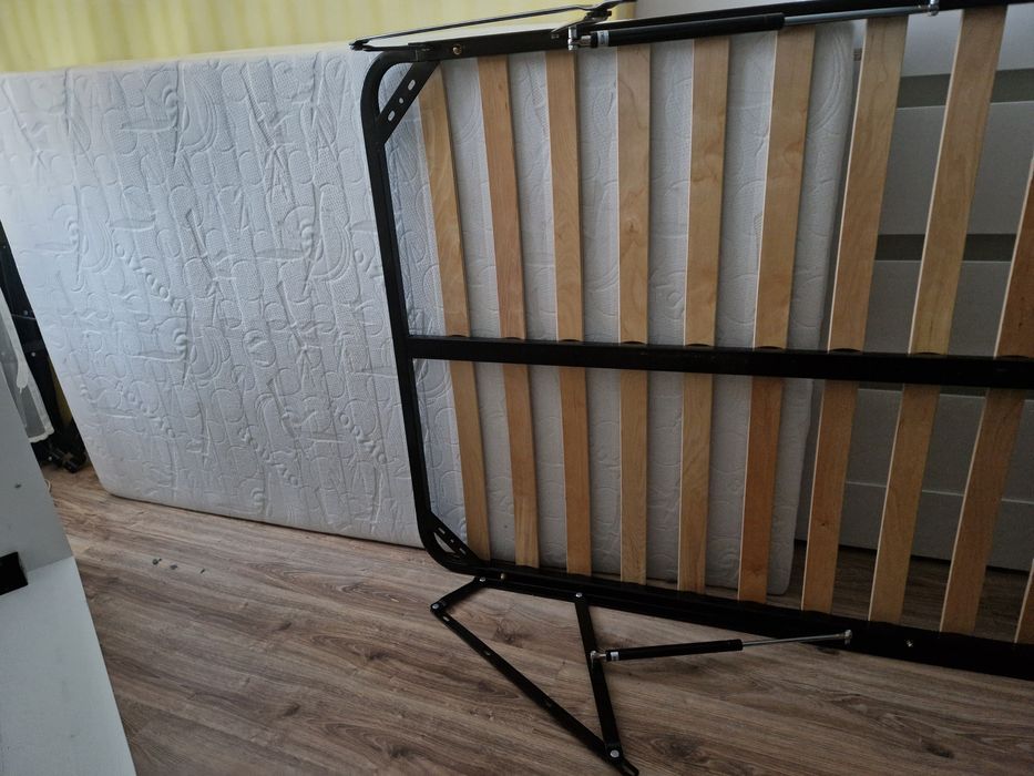 Łóżko 127/210 z materacem