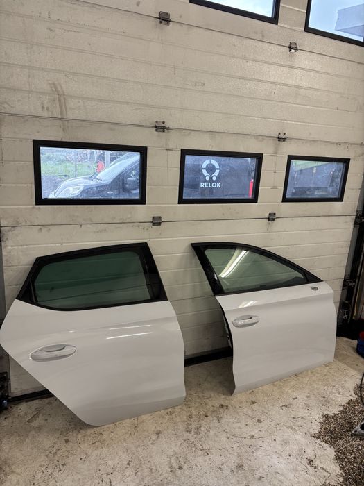 Drzwi prawe seat leon IV 4 LS9R komplete 5fa przód tył przednie tylne prawy 2020- hb