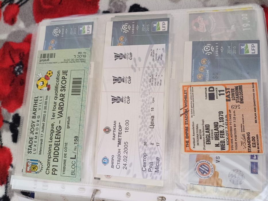 Білети на футбол