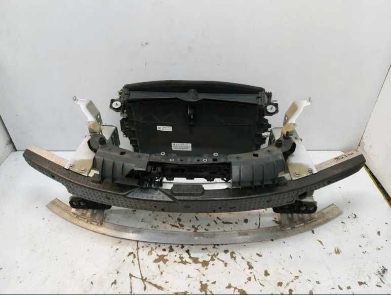 Tesla Model 3 панель радіаторів підсилювач телевізор рест дорест