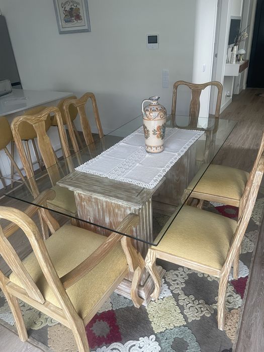 Mesa de Sala de jantar com cadeiras