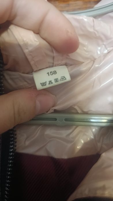 Дві весняні куртки та зимова