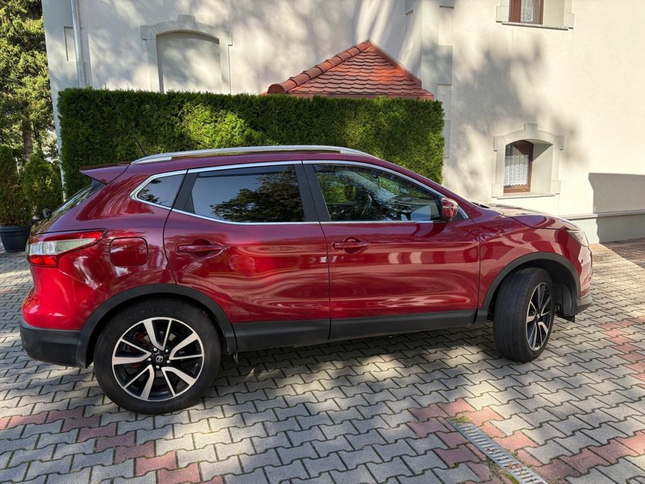 Nissan Qashqai 1,2 tekna full ZAREZERWOWANY!!!