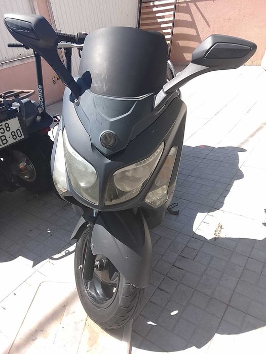 Mota SYM 125 em bom estado