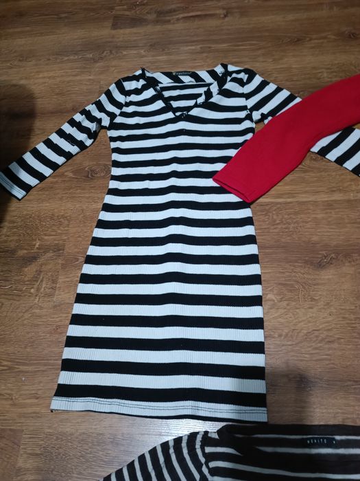 3 tuniki sweterkowe damskie rozmiar 36 pisać na priv