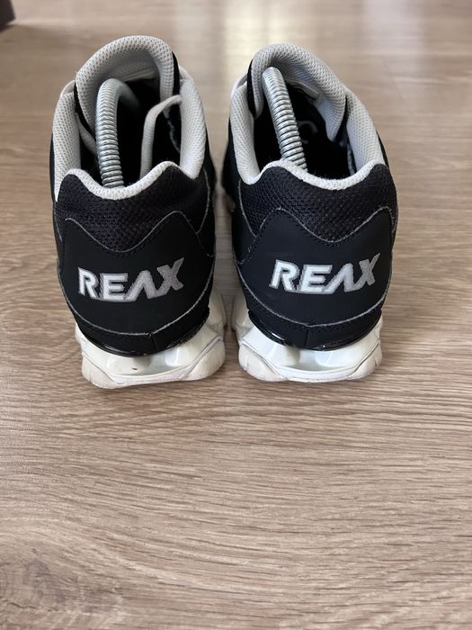 Чоловічі кросівки  Nike Reax