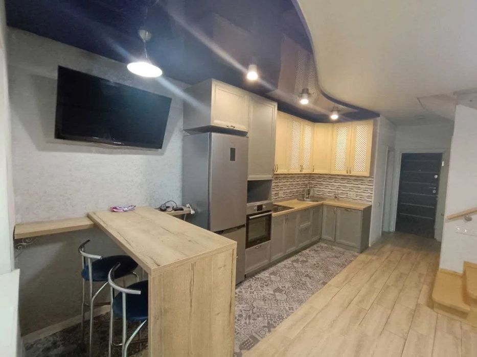 Здам таунхаус метро Осокорки Славутич