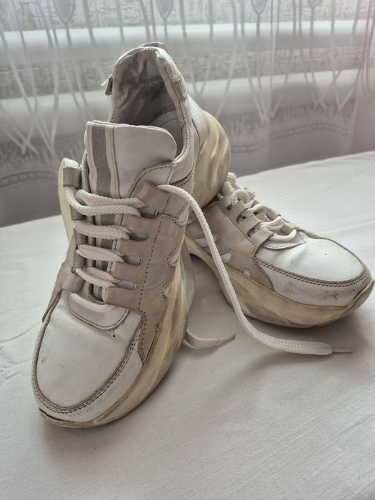 Кросівки для дівчинки