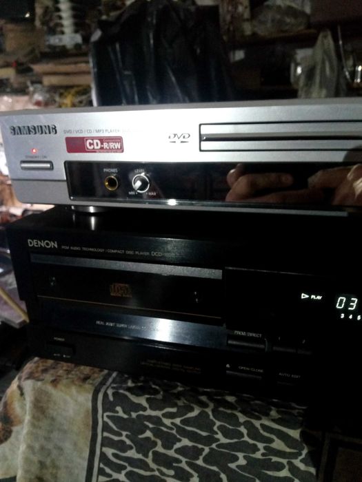 DVD CD плеєр Samsung DVD-S324 з високою роздільною здатністю