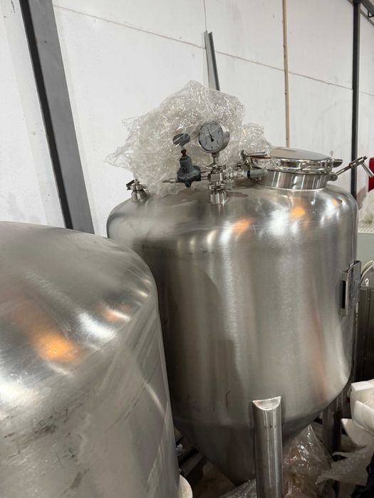 various 316 stainless steel vessels 1000l and 100ltr