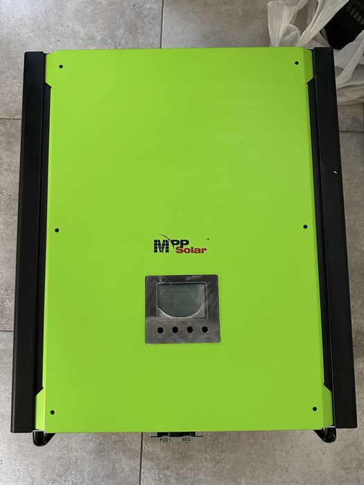 Гібридний інвертор MPP Solar MPI 5KW