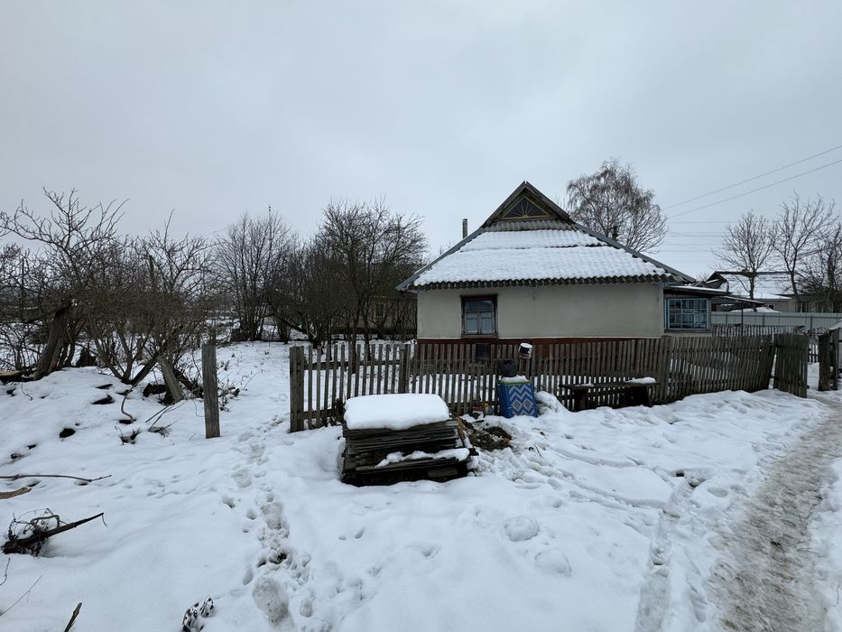 Житловий будинок із зем.діл 8 сот. + город 8 сот.
