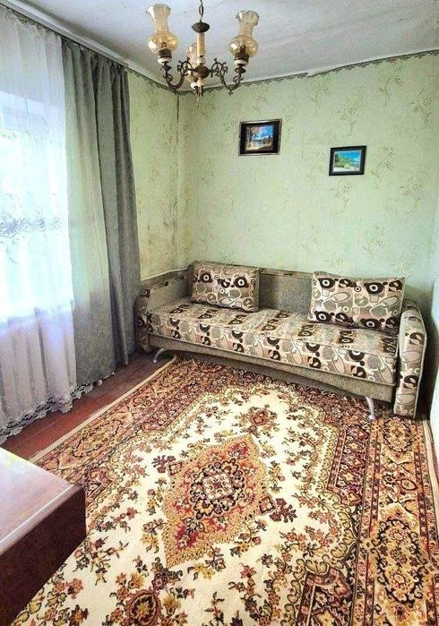 Продаж Будинку .