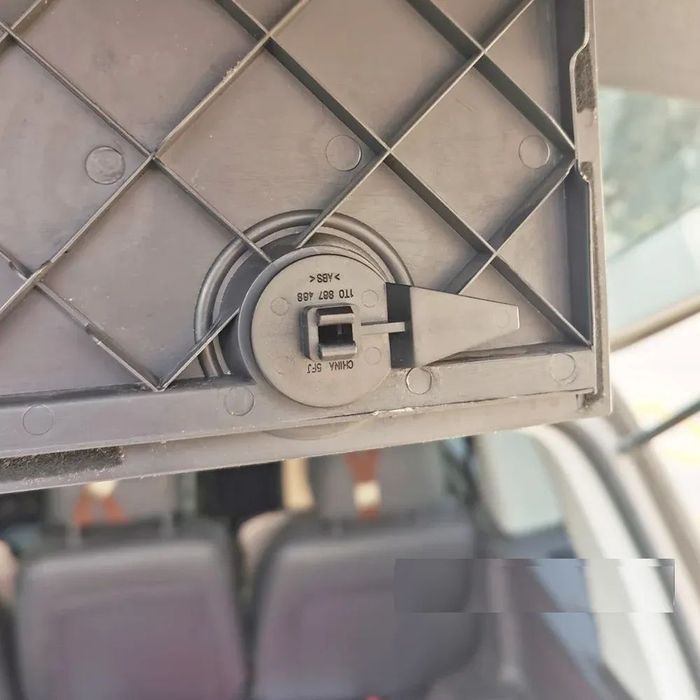 Clip tranca forro mala Vw Passat Golf Polo Tiguan Touran NOVO