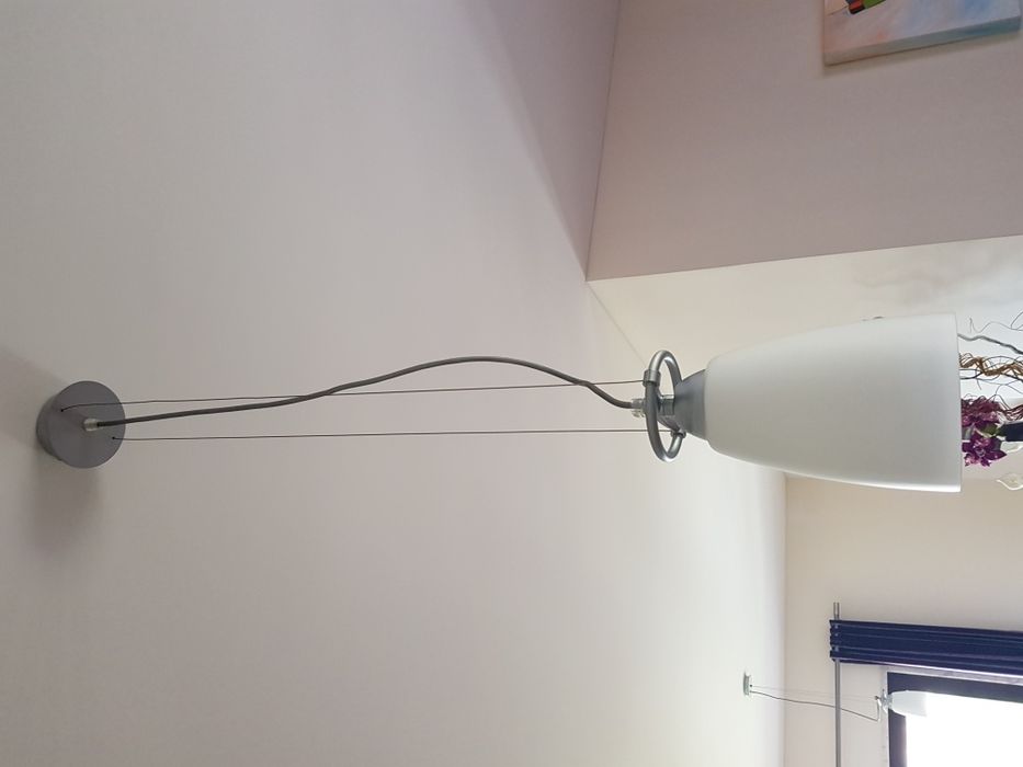 Selling a ceiling lamp