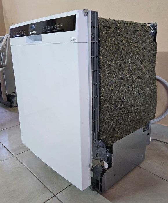 Посудомийна машина Siemens IQ300 WiFi