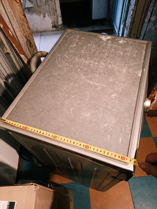 Продам стиральную машину автомат LG  вместимость 5 кг,б.у.Рабочая.