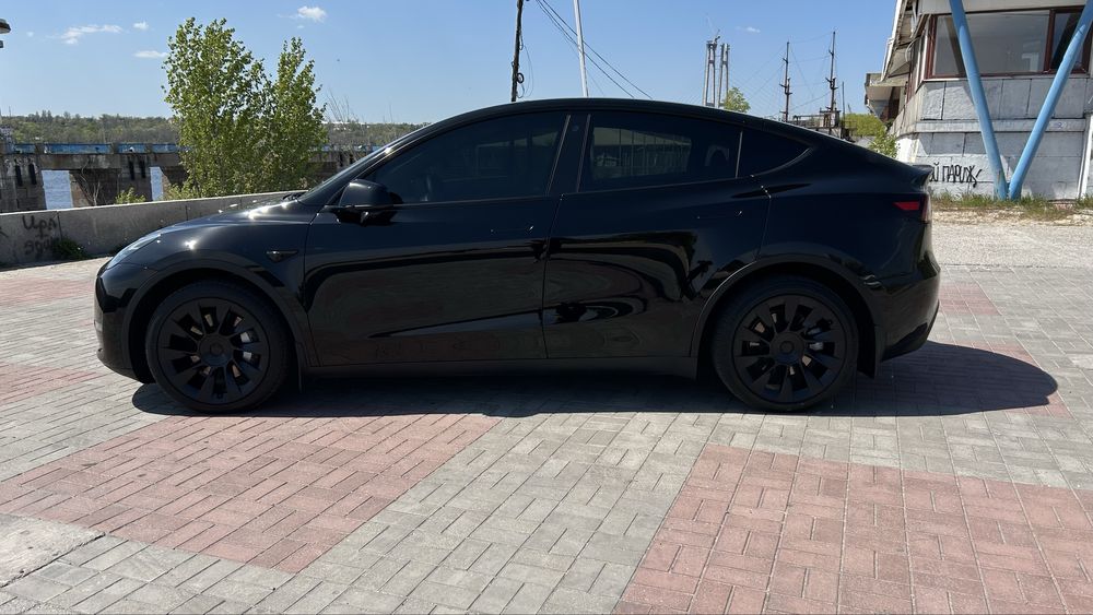 Tesla Model Y Long Range Dual Motor