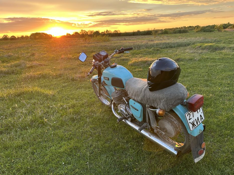 Продається юпитер 4 з документами. Та планета 4