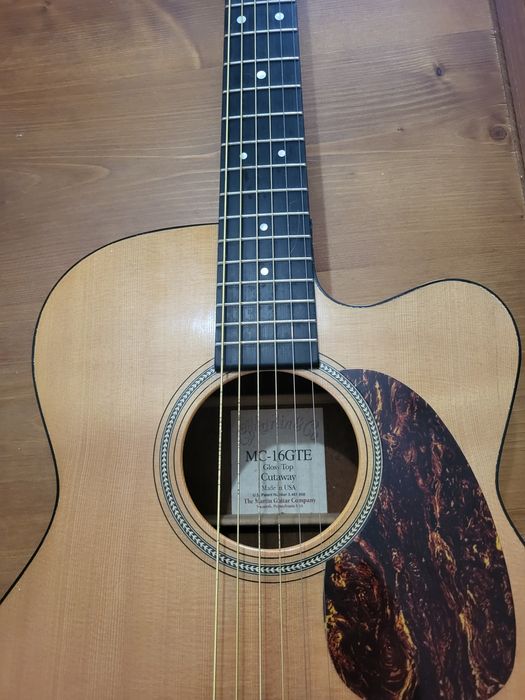 Guitarra eletroacústica Martin MC-16GTE