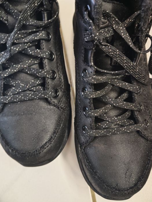 Botas Skechers pretas 36