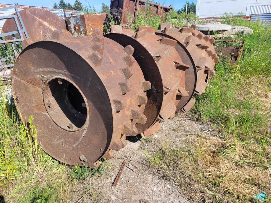 Stalowe koła do ładowarki kompaktor / do kompaktora