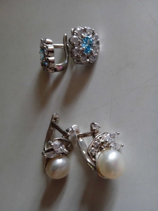 Продам срібні сережки