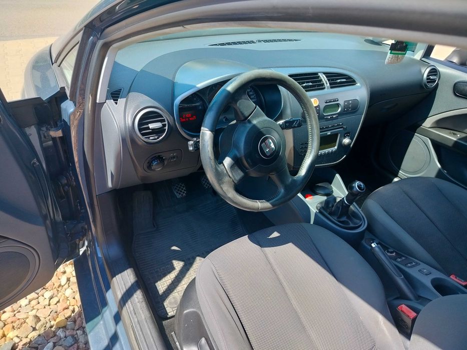 Samochód osobowy seat leon