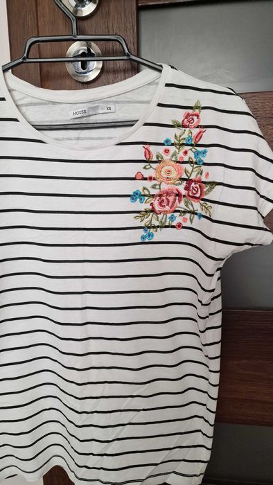 Tshirt pasy # haft# House