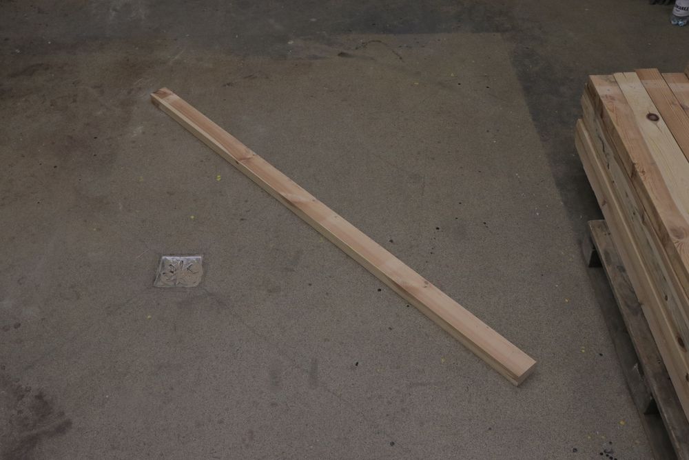 Kantówka, krawędziak, legar drewniany sosnowy 8x4 cm suszony – 260 cm