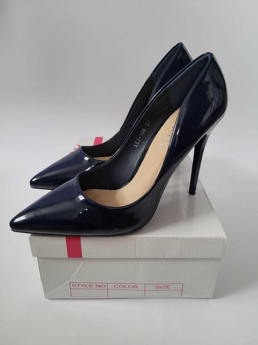 Szpilki damskie granatowe (R. 39)