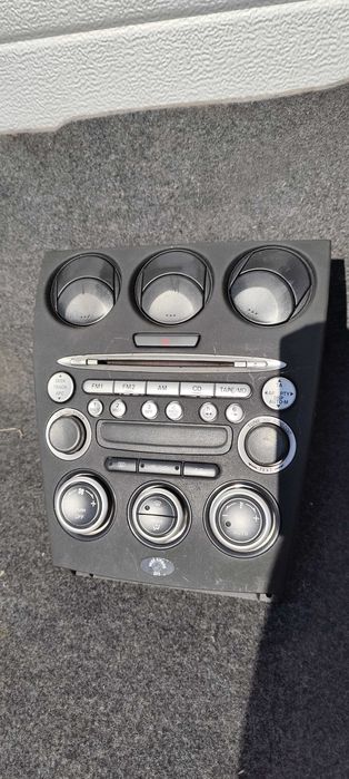Mazda 6 GG panel środkowy nawiew klimatronic radio CD Kompletne