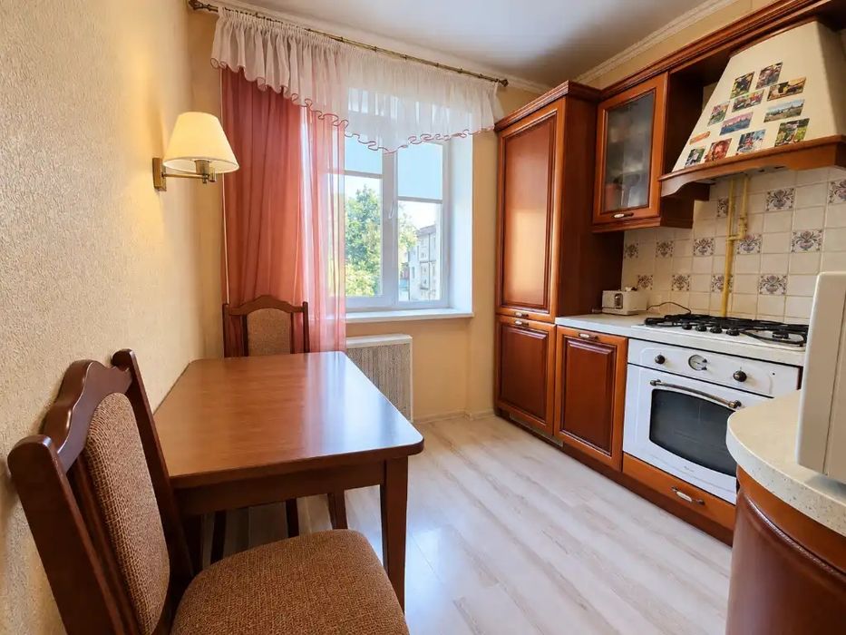 Продам 3к квартиру центр Поля Кирова пр.Богдвна Хмельницкого Ильича Орлика
