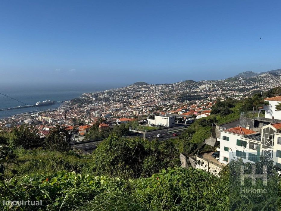 Terreno com 2050 m2 no Jardim Botânico - Vista Mar e Porto do Funchal