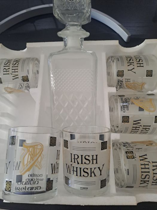 Conjunto copos whisky +garrafa