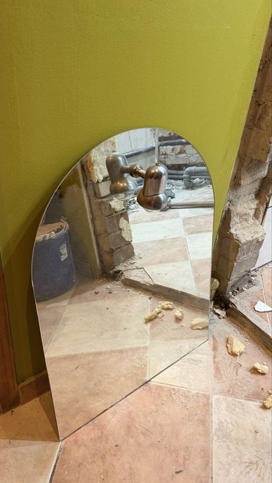 Lustro łazienkowe z oświetleniem używane